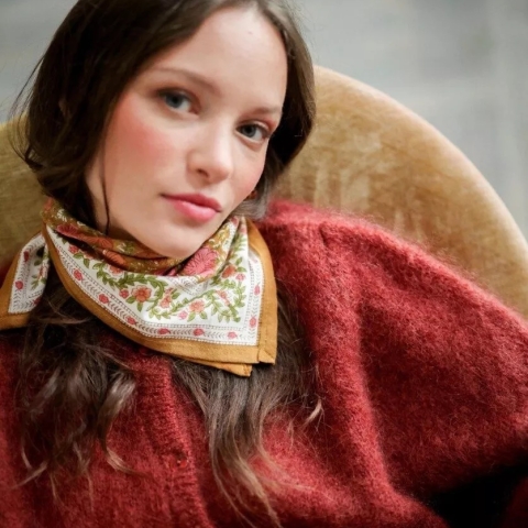 PAÑUELO FLORES teja